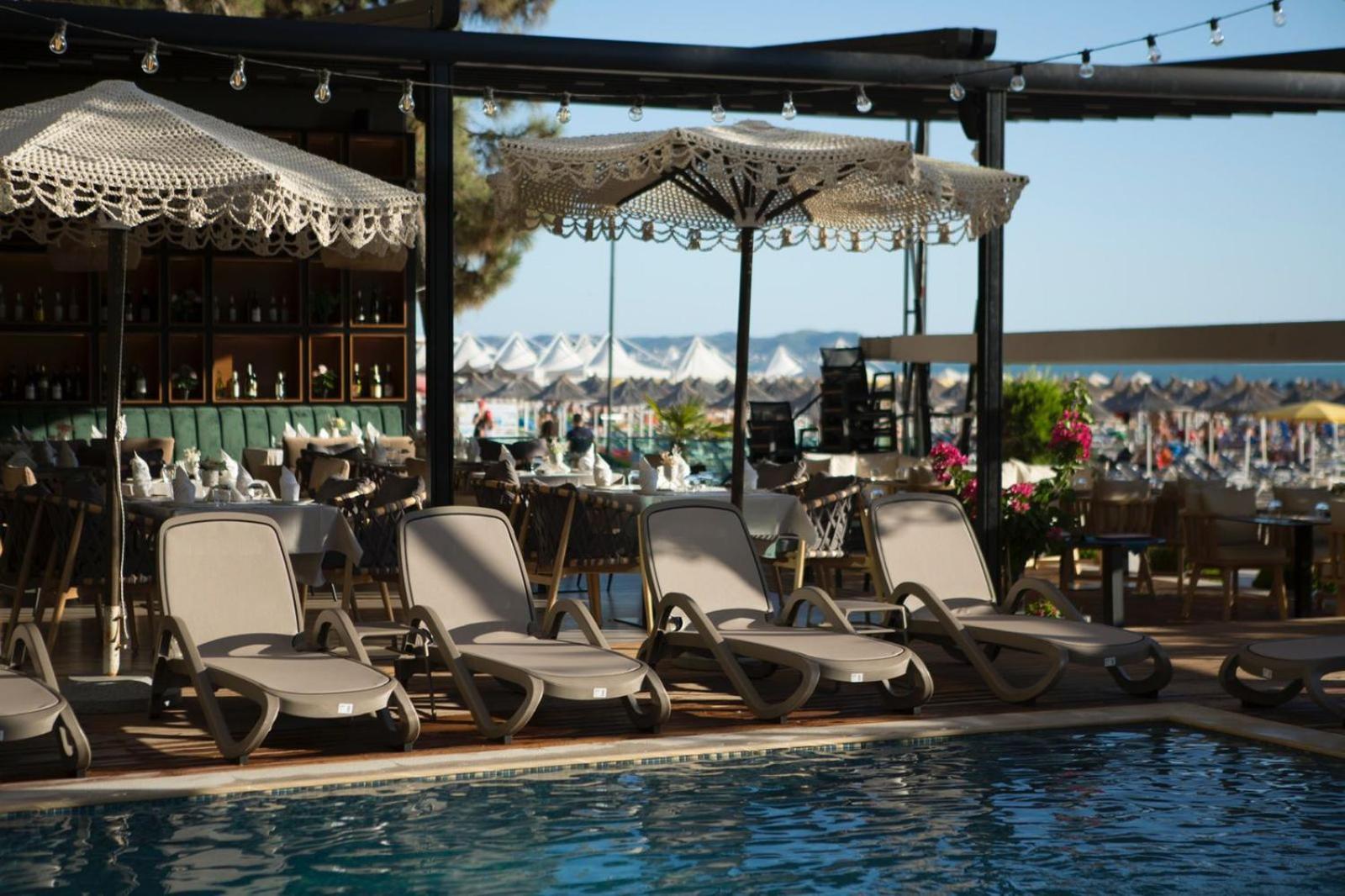 Albanian Star Hotel Kryemedhej Exterior photo
