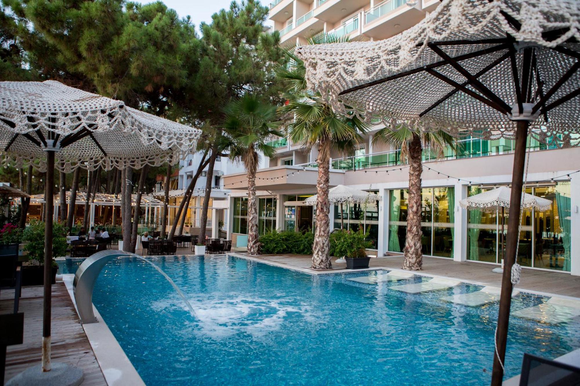 Albanian Star Hotel Kryemedhej Exterior photo